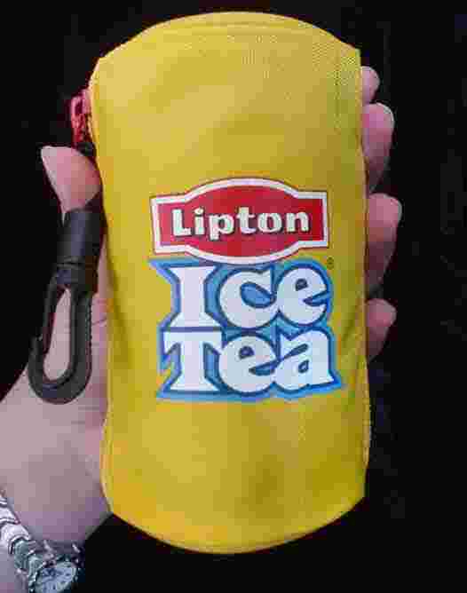 small compact can, that turns into a shoppingbags 
