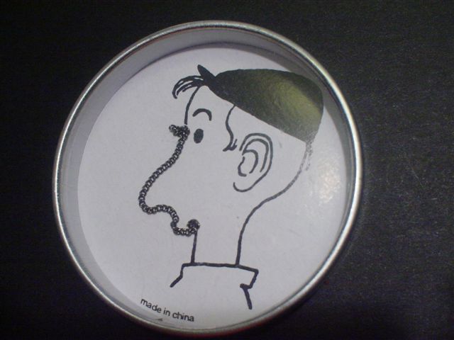 Gimmick med k&aelig;de, fun gimmickwith ajustable chain
